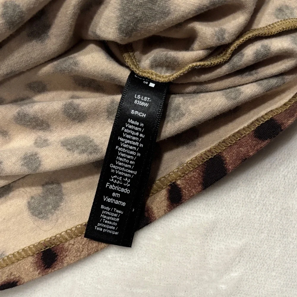 Skims -Dolce & Gabbana Animal Print Long Sleeve Top - Picture 5 of 5